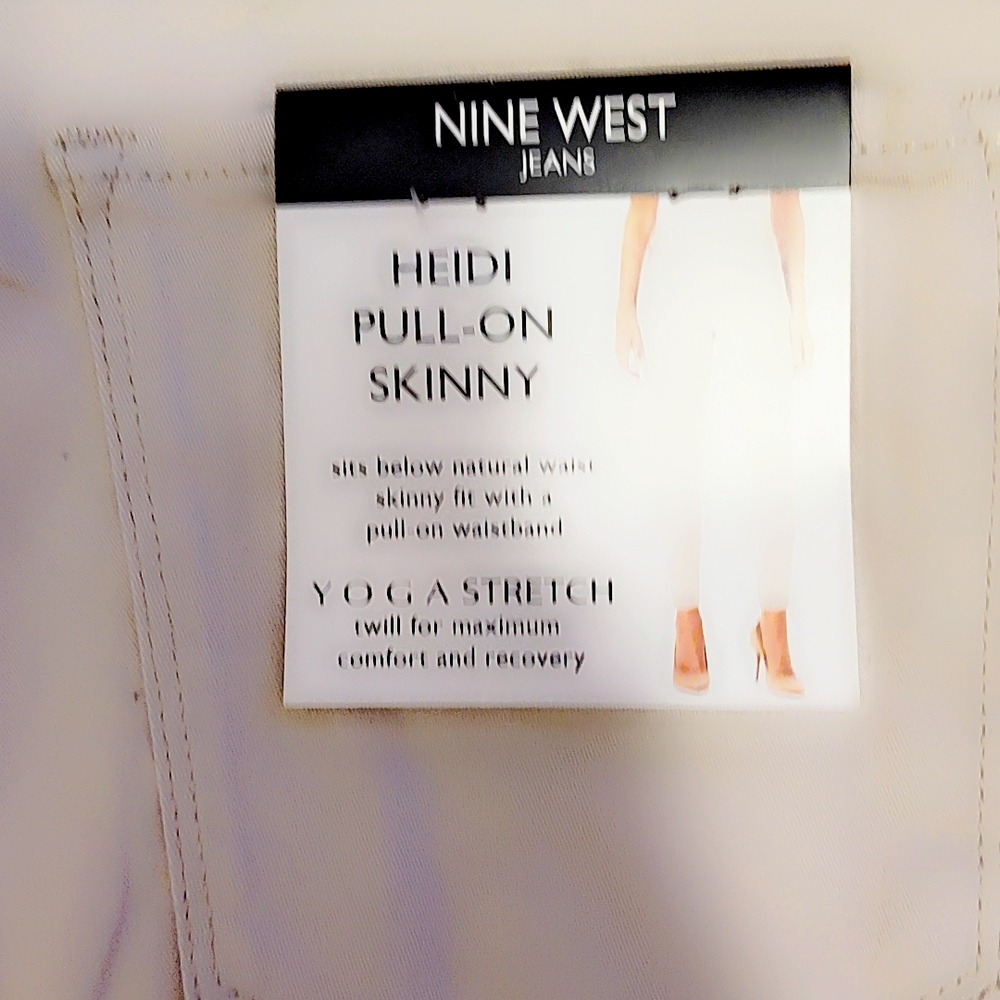 Nine West Cream Heidi Pull-On Skinny Jeans Tag